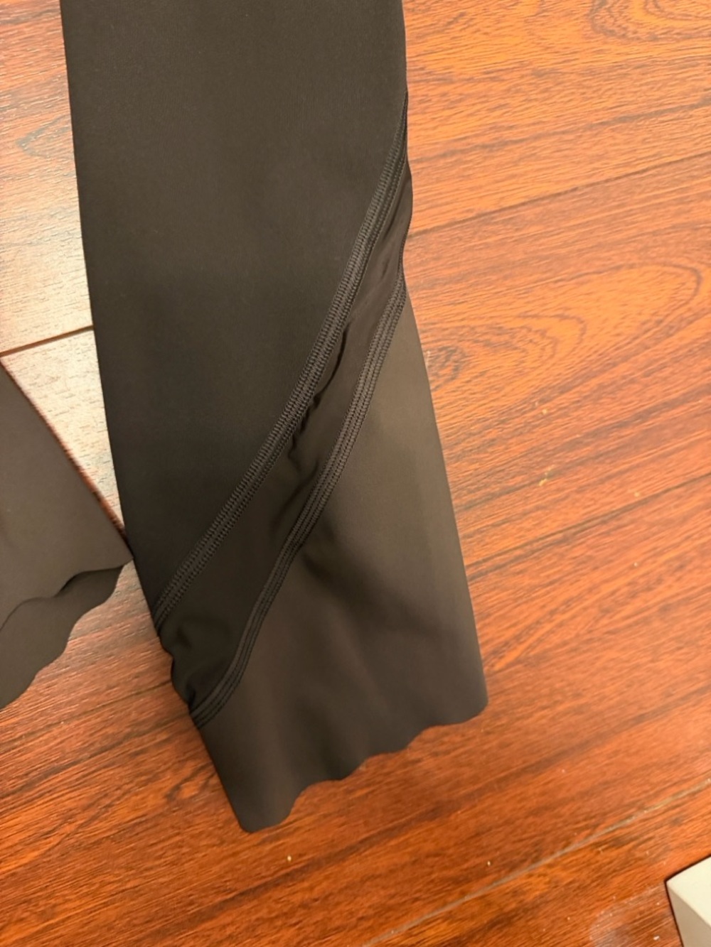 Lululemon High-Waist Brown Active Leggings for Women - Picture 6 of 6